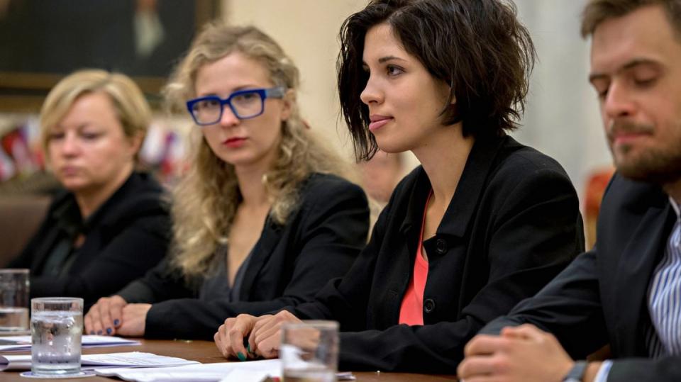 Členky skupiny Pussy Riot na jedné z četných tiskových konferencí